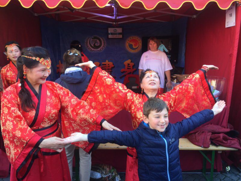 Health Qigong Appeared at Dusseldorf 